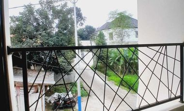 Rumah 2 lantai free biaya DP 0