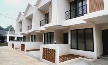 Rumah 2 lantai free biaya DP 0