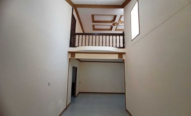 Rumah 2 Lt Baru Renovasi di Jalan Ayani Kubu Raya Pontianak