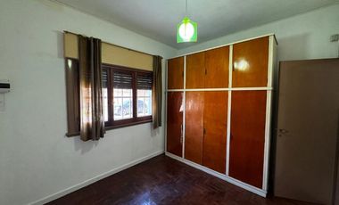Casa en alquiler en Ramos Mejia Sur
