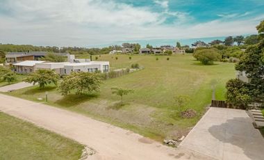 VENTA LOTE SAN BENITO ORIENTACION SOL DE TARDE