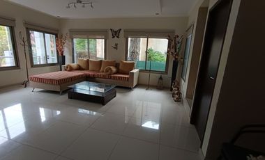 Casa en VENTA 6 ambientes en Costa del Este