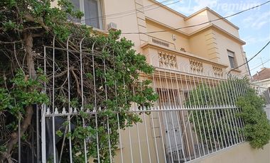 Casa en Venta en MANUEL MONTT CON DIAGONAL ORIENTE