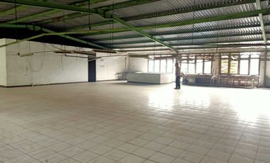 Gudang terawat Dan Luas di main road Raya lembang