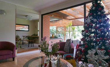 GRAN CASA FAMILIAR CON AMPLIO Y LINDO PATIO