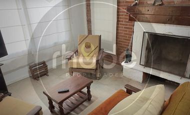 Casa con 2uf. en Costa del Este - Avenida 2 entre Dalias y Rosas