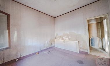 Terreno con casa y galpón a reciclar en venta en Villa Lynch San Martin
