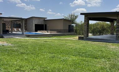 QUINTA NUEVA EN VENTA LA JOYA MONTEMORELOS