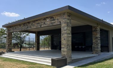 QUINTA NUEVA EN VENTA LA JOYA MONTEMORELOS