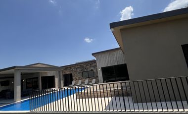 QUINTA NUEVA EN VENTA LA JOYA MONTEMORELOS