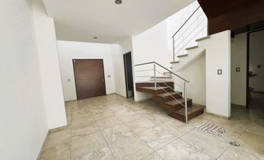 Casa en Venta en Paraíso Country Club, Cuernavaca Morelos.