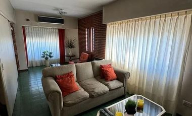 PH en venta - 4 Dormitorios 3 Baños - Cochera - 170Mts2 - Villa Sarmiento