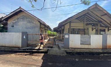 Jual Rumah Tingkah 325 m2 & Kontrakan 16 Pintu 800 m2 Kota Purwakarta