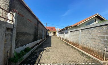 Jual Rumah Tingkah 325 m2 & Kontrakan 16 Pintu 800 m2 Kota Purwakarta