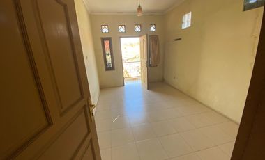 Jual Rumah Tingkah 325 m2 & Kontrakan 16 Pintu 800 m2 Kota Purwakarta