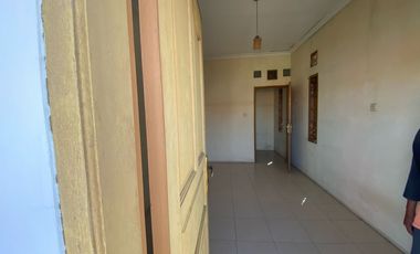 Jual Rumah Tingkah 325 m2 & Kontrakan 16 Pintu 800 m2 Kota Purwakarta