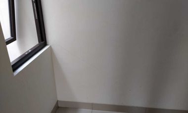 DISEWAKAN RUMAH GREEN VILLAGE,CIPONDOH TANGERANG,TERMURAH !