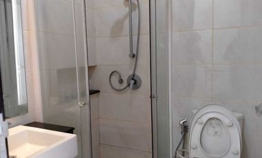 DISEWAKAN RUMAH GREEN VILLAGE,CIPONDOH TANGERANG,TERMURAH !