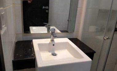 DISEWAKAN RUMAH GREEN VILLAGE,CIPONDOH TANGERANG,TERMURAH !