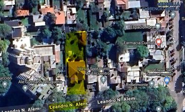 se vende Chalet edificado en dos lotes en el centro de Florencio Varela. Calle Leandro L. Alem entra calle España y Bernardo de Monteagudo