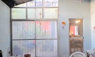 Casa depósito lote gigante con terraza  en venta