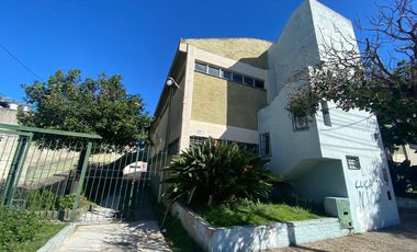 VENTA COCHERA CUBIERTA LANUS OESTE