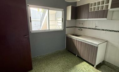 PH 3 ambients con terraza propia - Lanús Oeste
