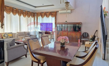 Dijual Rumah Mewah Semi Furnished di Daerah Tamalate, Makassar