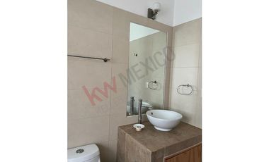 Venta casa LOMAS DE COCOYOC. Doble terreno