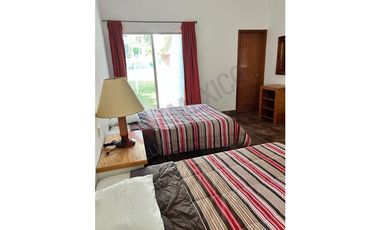 Venta casa LOMAS DE COCOYOC. Doble terreno