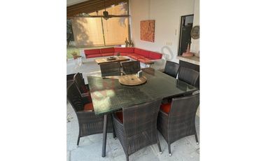 Venta casa LOMAS DE COCOYOC. Doble terreno