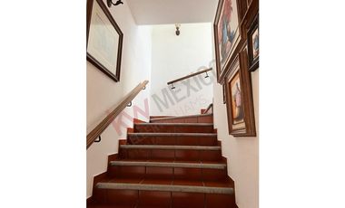 Venta casa LOMAS DE COCOYOC. Doble terreno