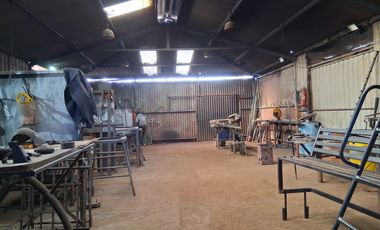 CASA COMERCIAL 3D 2B CON GALPÓN EN QUINTA NORMAL