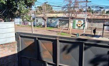 CASA COMERCIAL 3D 2B CON GALPÓN EN QUINTA NORMAL