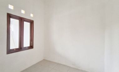 Rumah Murah Minimalis Mungil dekat RS Ngipang Kadipiro Banjarsari