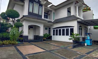 Luxury 2-Story House with 5 Bedrooms & Private Pool in Kota Wisata Cileungsi
