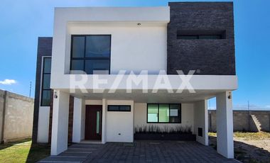 CASA EN CONDOMINIO EN RENTA  - (3)