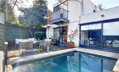 Casa en Arriendo en a pasos de colegio manquehue