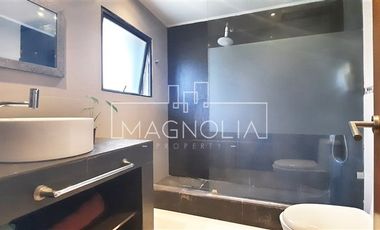 Casa en Arriendo en a pasos de colegio manquehue