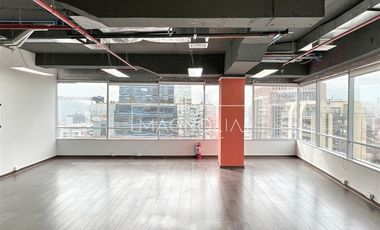 Oficina en Arriendo en A pasos del metro Pedro de Valdivia