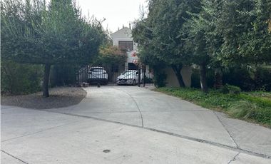 Venta Casa estilo chilena en Chamisero, 4D+3B