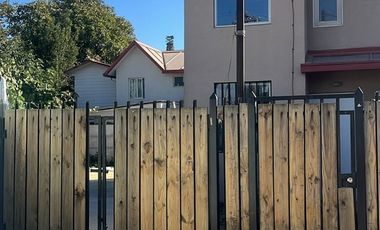 Casa en Arriendo en Avenida Rio Loco