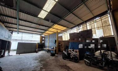 Jual Murah gudang di Miami kayu besar ukuran jarang ada