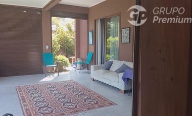 Casa en Venta en Estilosa casa de 273mt2 construidos y 1000mt2 de terreno, con piscina en Locaña