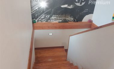 Casa en Venta en Estilosa casa de 273mt2 construidos y 1000mt2 de terreno, con piscina en Locaña