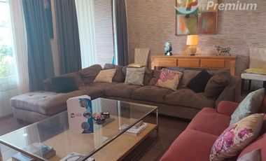 Casa en Venta en Estilosa casa de 273mt2 construidos y 1000mt2 de terreno, con piscina en Locaña