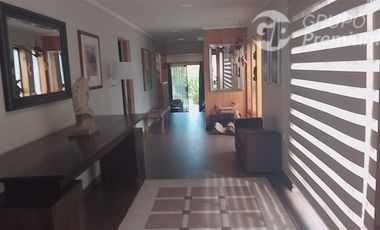 Casa en Venta en Estilosa casa de 273mt2 construidos y 1000mt2 de terreno, con piscina en Locaña