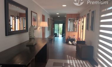 Casa en Venta en Estilosa casa de 273mt2 construidos y 1000mt2 de terreno, con piscina en Locaña