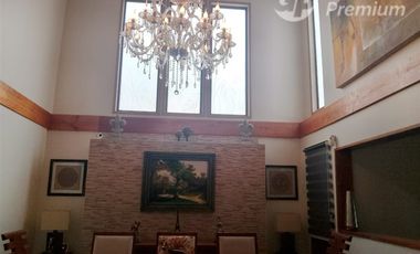 Casa en Venta en Estilosa casa de 273mt2 construidos y 1000mt2 de terreno, con piscina en Locaña