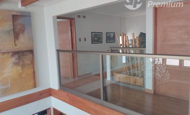 Casa en Venta en Estilosa casa de 273mt2 construidos y 1000mt2 de terreno, con piscina en Locaña